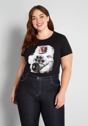 Cat-stronaut Graphic Tee