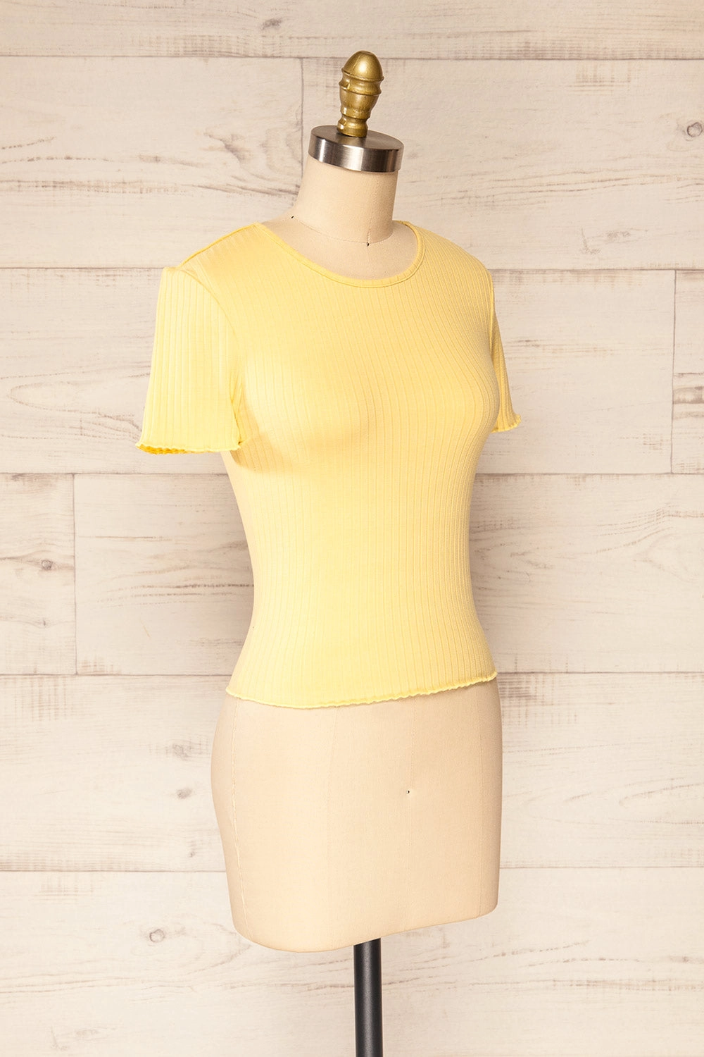 Paczkow Yellow | Ribbed Lettuce-Edge T-Shirt