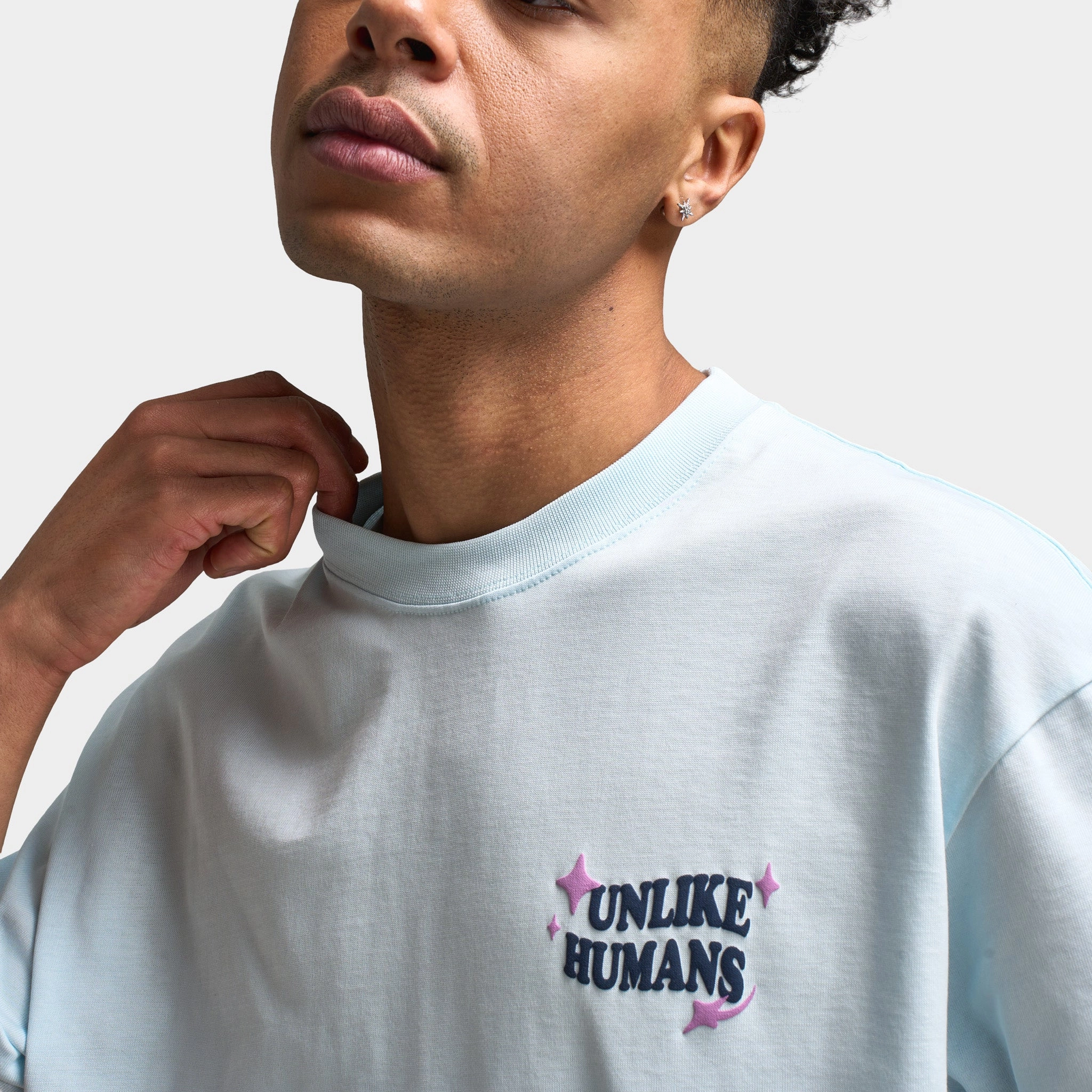 Unlike Humans Good Days Graphic T-Shirt / Delicate Blue