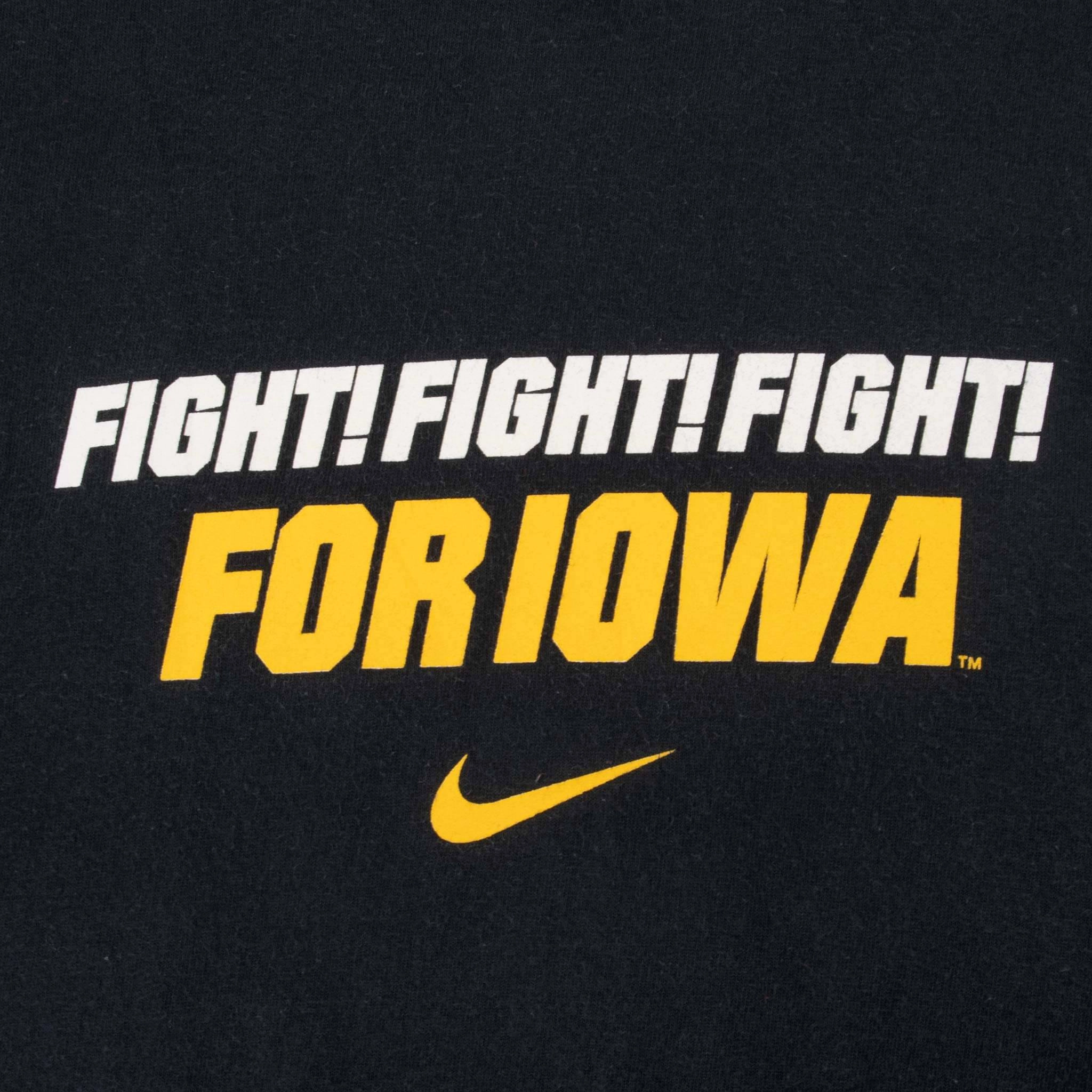 VINTAGE NIKE NCAA UNIVERSITY OF IOWA 2000S TEE SHIRT MEDIUM