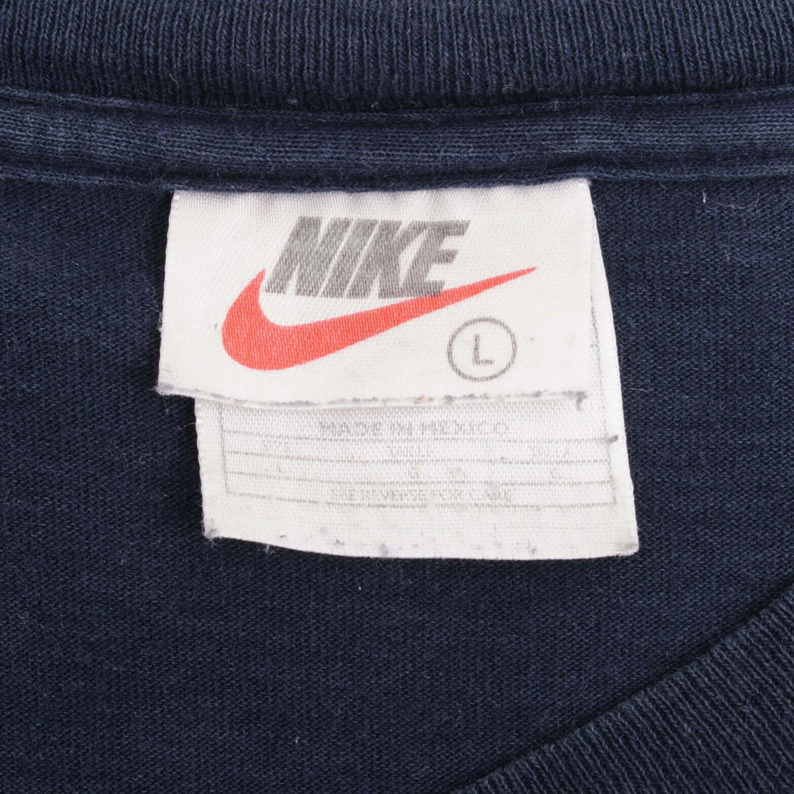 VINTAGE NIKE SPELLOUT EMBROIDERED NAVY BLUE TEE SHIRT 1990S SIZE LARGE
